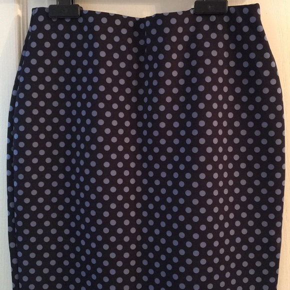 Polka dot fitted midi pencil skirt - Picture 7 of 8